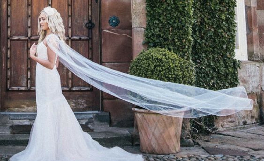 Bridal Cape Emerging Wedding Trend in 2017